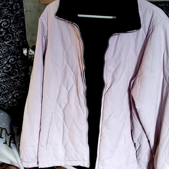 Comfy, cozy, reversible pink jacket - Picture 1 of 3